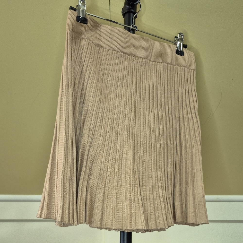 Elegant Tan A-Line Pleated Skirt